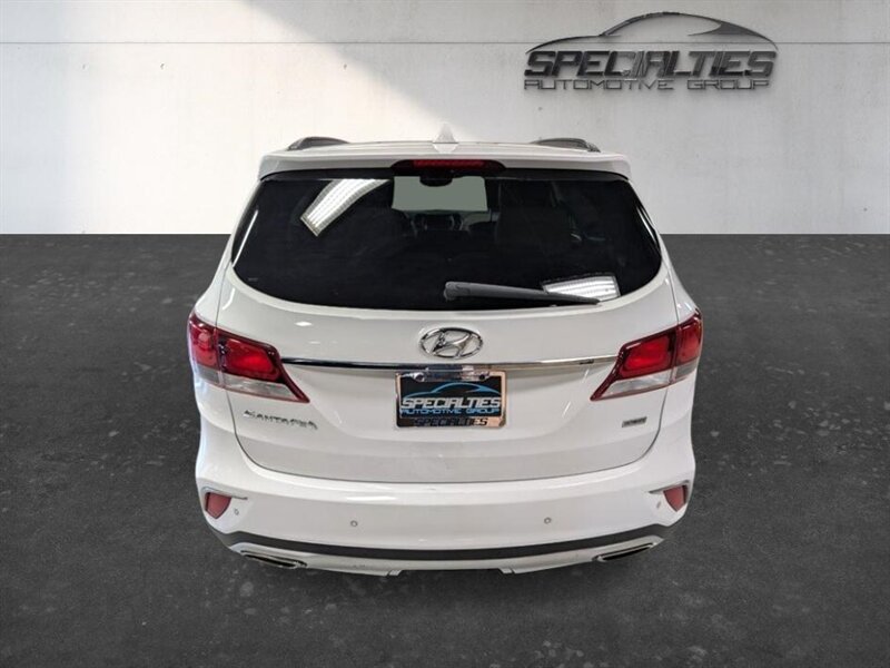 Used 2017 Hyundai Santa Fe FWD image 9