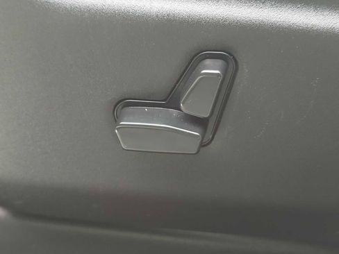 Used 2023 Dodge Durango GT image 17