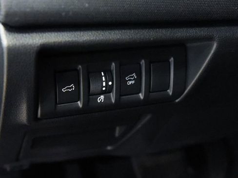 Used 2025 Subaru Outback Premium AWD/4WD image 19