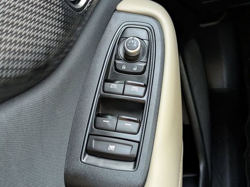 Used 2025 Subaru Outback Premium AWD/4WD image 25