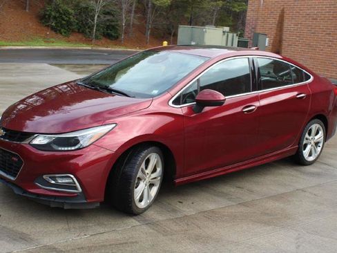 Used 2016 Chevrolet Cruze Premier image 2
