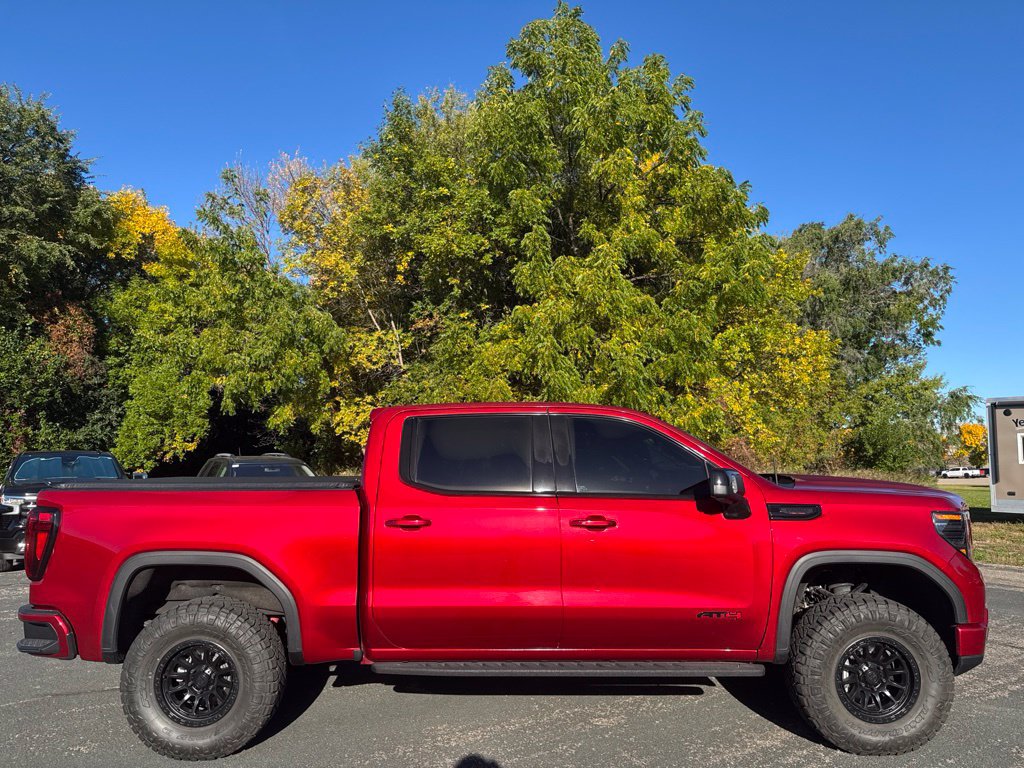 Used 2025 GMC Sierra 1500 AT4 w/ AT4 Premium Package AWD/4WD image 6