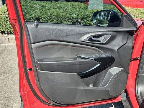 New 2026 Chevrolet Trax RS w/ Sunroof Package image 17