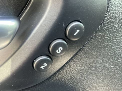 Used 2019 Jeep Cherokee Trailhawk AWD/4WD image 28