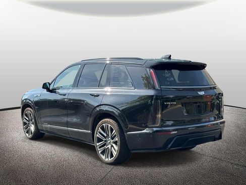 Certified 2026 Cadillac Vistiq Platinum AWD/4WD image 4
