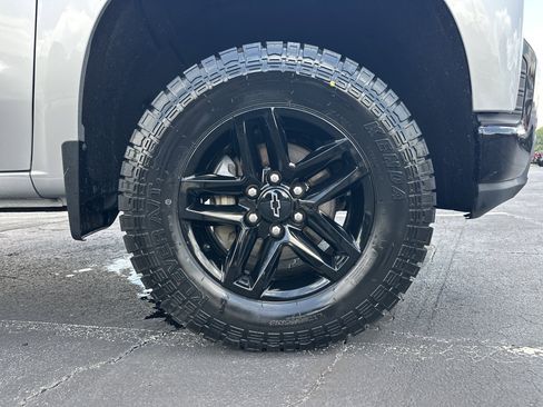 Used 2021 Chevrolet Silverado 1500 LT Trail Boss w/ Convenience Package II AWD/4WD image 12