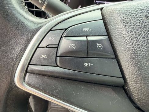 Used 2017 Cadillac XT5 FWD image 26