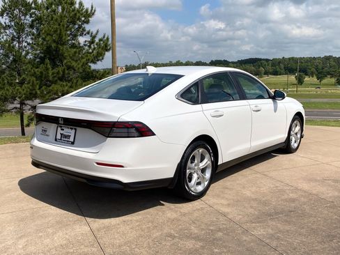 Used 2023 Honda Accord LX image 6