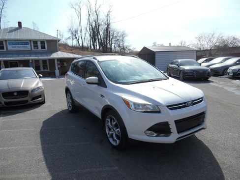 Used 2016 Ford Escape Titanium FWD image 8