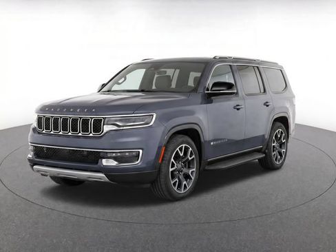 Used 2024 Jeep Wagoneer Series III AWD/4WD image 8