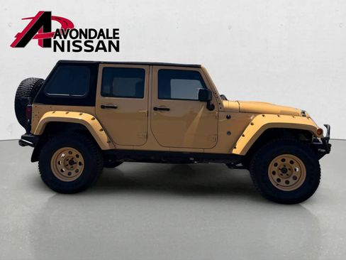 Used 2014 Jeep Wrangler Unlimited Rubicon w/ Connectivity Group AWD/4WD image 6