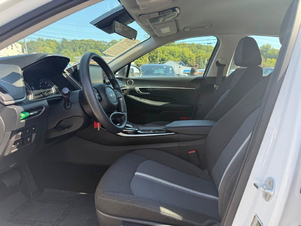 Used 2022 Hyundai Sonata SE FWD image 9
