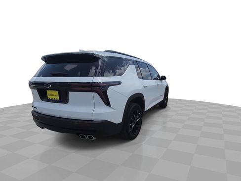 Used 2025 Chevrolet Traverse LT w/ Midnight/Sport Edition FWD image 8