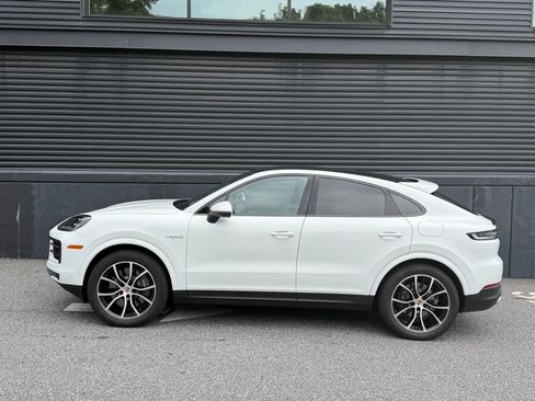 Certified 2026 Porsche Cayenne E-Hybrid Coupe AWD/4WD image 7