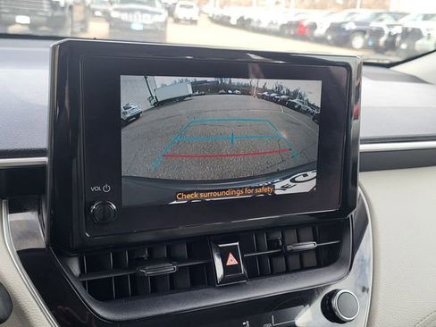 Used 2023 Toyota Corolla Cross L image 17