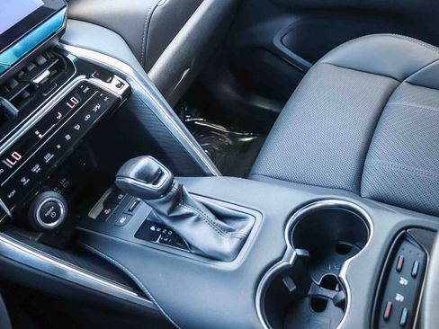 Certified 2023 Toyota Venza Limited AWD/4WD image 23