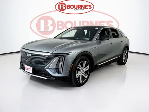 Used 2024 Cadillac Lyriq Tech w/ Driver Assist Package AWD/4WD image 7