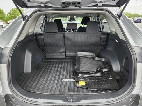 Used 2025 Toyota RAV4 LE AWD/4WD image 20