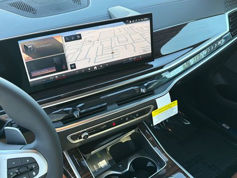 New 2027 BMW X7 xDrive40i image 28