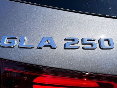 Used 2026 Mercedes-Benz GLA 250 4MATIC image 33