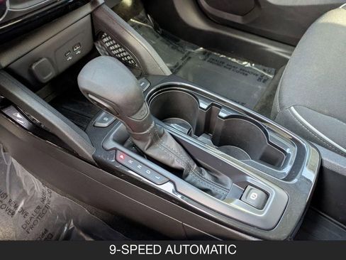 Used 2025 Chevrolet TrailBlazer LT AWD/4WD image 16