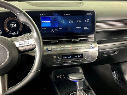 Used 2025 Hyundai Kona SEL AWD/4WD image 9