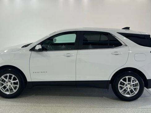 Used 2024 Chevrolet Equinox LT image 2