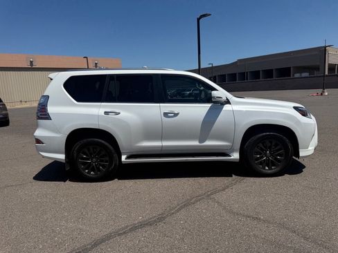 Used 2023 Lexus GX 460 Premium w/ Premium Package AWD/4WD image 4