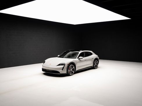 Used 2023 Porsche Taycan 4S image 78