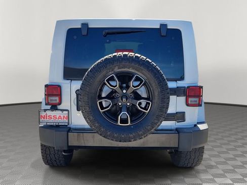 Used 2017 Jeep Wrangler Unlimited Sahara image 3