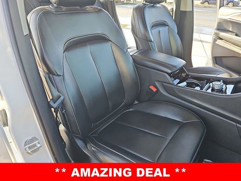 Used 2023 Jeep Grand Cherokee Limited image 10