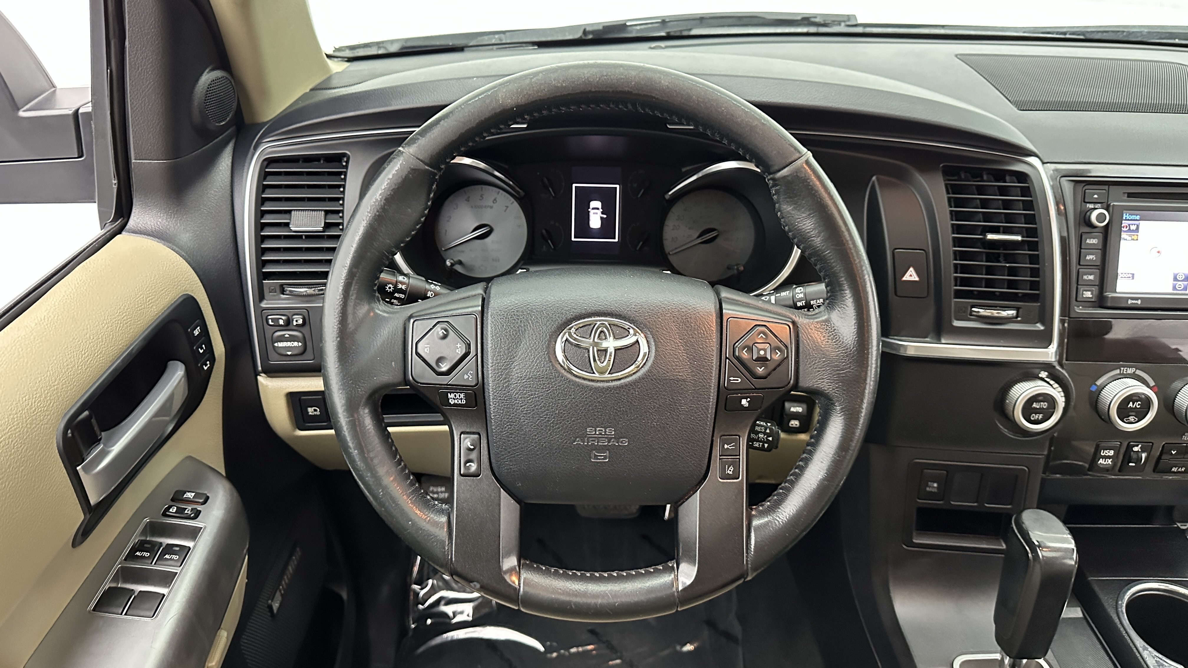 Used 2018 Toyota Sequoia Limited w/ Safety & Convenience Package RWD image 39