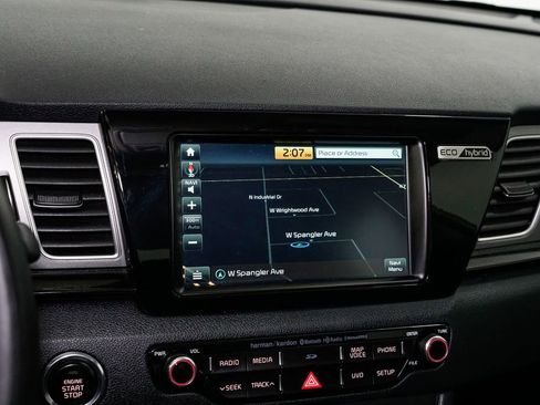 Used 2017 Kia Niro Touring image 20