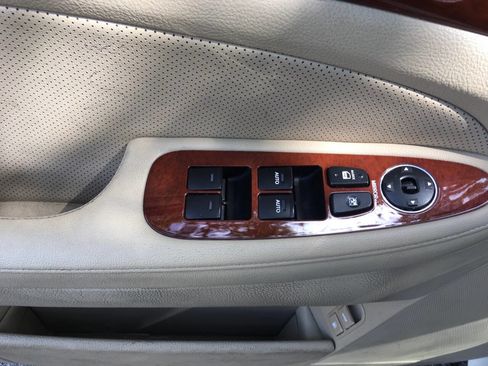 Used 2013 Hyundai Genesis 3.8 image 18