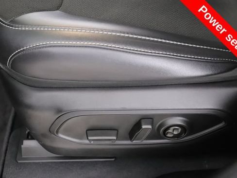 Used 2025 Jeep Grand Cherokee L Altitude AWD/4WD image 19