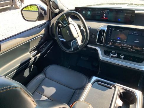 Used 2025 Ford Expedition Tremor AWD/4WD image 21