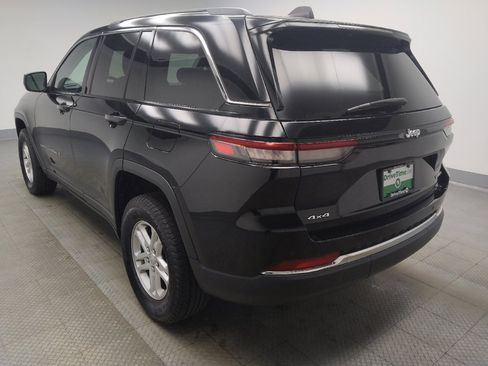 Used 2023 Jeep Grand Cherokee Laredo w/ Luxury Tech Group I AWD/4WD image 6