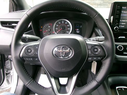 Used 2022 Toyota Corolla SE image 19