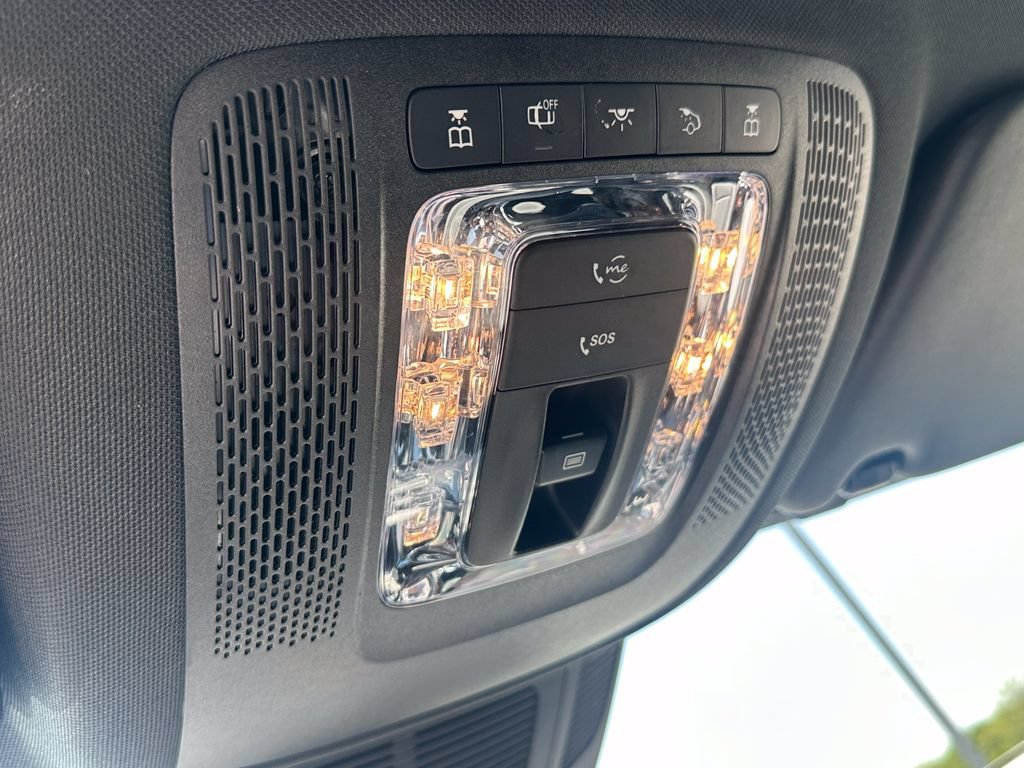 Certified 2025 Mercedes-Benz GLS 450 4MATIC image 35