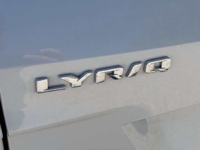 Used 2025 Cadillac Lyriq Luxury AWD/4WD image 11