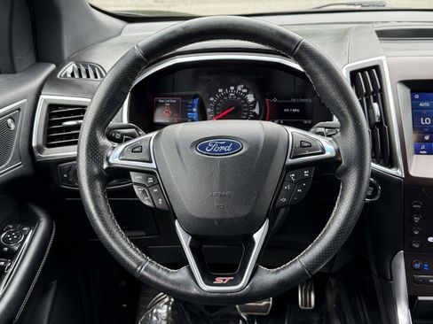 Used 2020 Ford Edge ST w/ Equipment Group 401A AWD/4WD image 13
