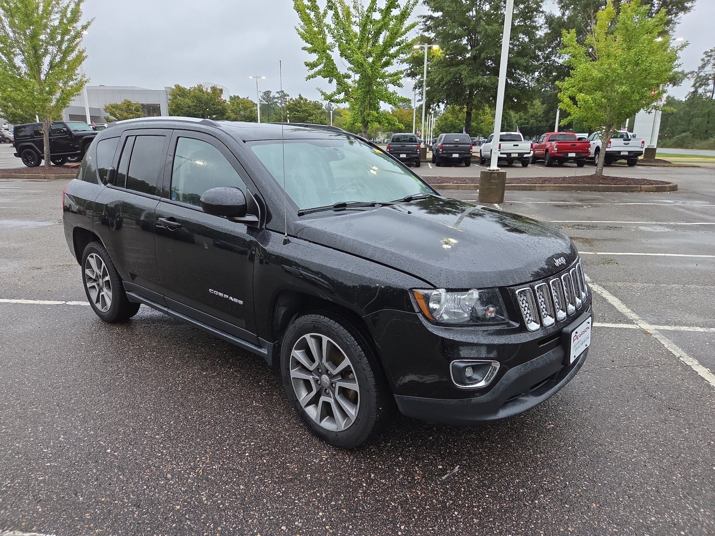Used 2017 Jeep Compass High Altitude FWD image 1