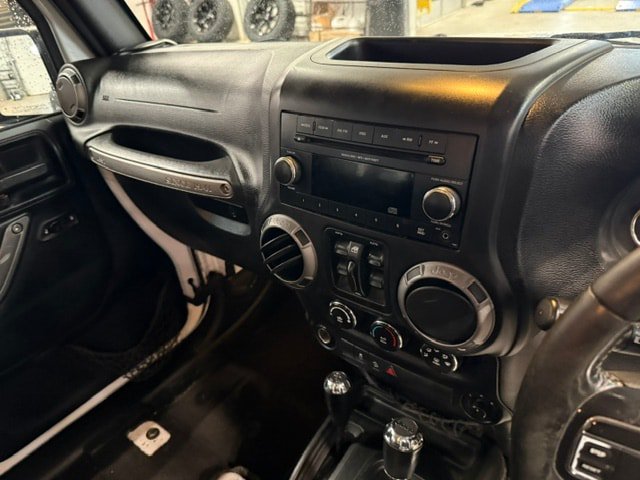 Used 2016 Jeep Wrangler Unlimited Sport AWD/4WD image 13