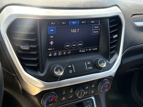 Used 2023 GMC Acadia SLT AWD/4WD image 27