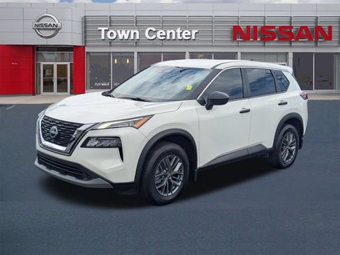 Certified 2023 Nissan Rogue S FWD image 3