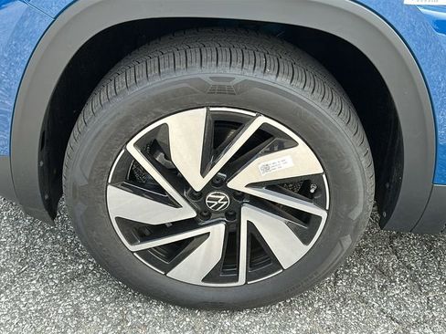 New 2025 Volkswagen Atlas SE AWD/4WD image 8