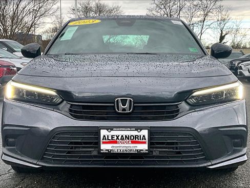 Used 2023 Honda Civic Sport image 3