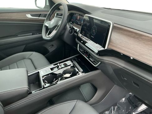 New 2026 Volkswagen Atlas SEL AWD/4WD image 17