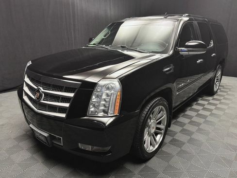 Used 2014 Cadillac Escalade ESV Platinum AWD/4WD image 2