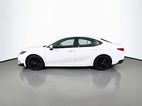 Used 2025 Toyota Camry SE w/ Convenience Package AWD/4WD image 9